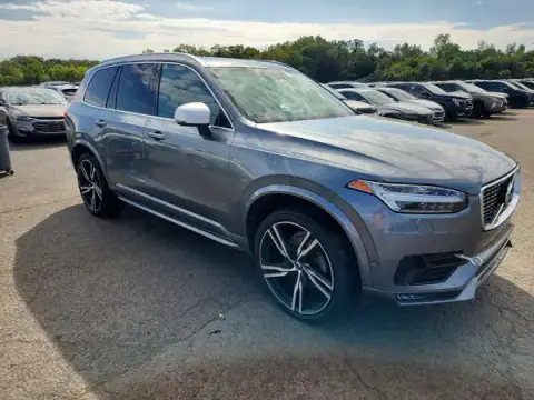 YV4A22PM4K1463210 — 2019 Volvo XC90, zdjęcie 4 z Copart, Zalanie
