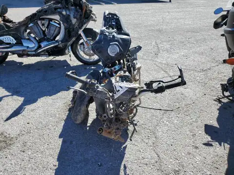 JYARM32E7PA007792 — 2023 Yamaha MT07, foto 2 de Copart 27.10.2026, Daños en todo el vehículo