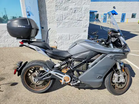 538ZFBZ79MCL17899 — 2021 Zero Motorcycles Inc SR/S, Мелкие вмятины и царапины (Minor Dent/Scratches), фото до ремонта
