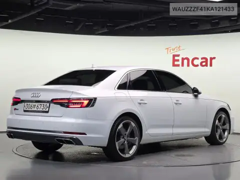 WAUZZZF41KA121433 — 2019 Audi, photo 2 from Encar, condition before repair