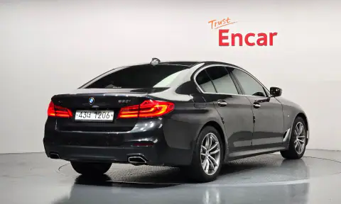 WBAJD9107JG971840 — 2017 BMW, photo 2 from Encar, condition before repair