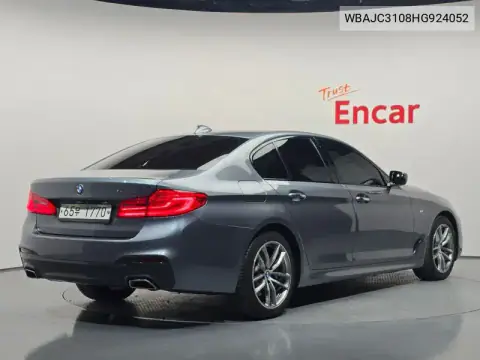 WBAJC3108HG924052 — 2017 BMW, foto 2 de Encar, estado antes de reparar