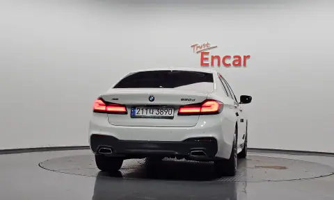WBAJC5101JWB86007 — 2018 BMW, foto 3 de Encar, estado antes de reparar