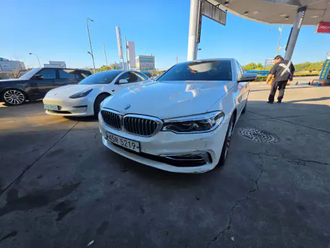 WBAJC5106JWE55117 — 2018 BMW, zdjęcie 2 z Encar, stan przed naprawą
