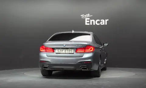 WBAJD3104KWE99460 — 2019 BMW, foto 4 de Encar, estado antes de reparar