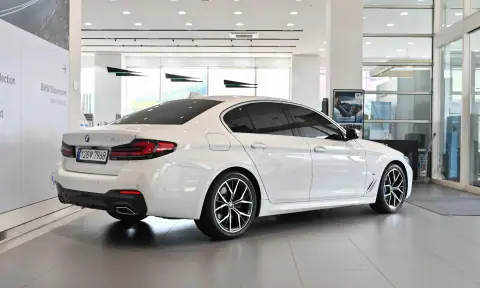 WBA71BH04PWY13356 — 2023 BMW, zdjęcie 2 z Encar, stan przed naprawą