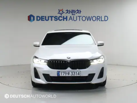 WBAJY8102PCN21625 — 2023 BMW, фото 3 з Encar, стан до ремонту