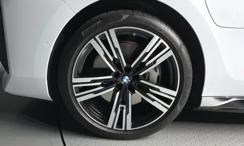 WBA41EH01SCV48278 — 2025 BMW, foto 4 de Encar, estado antes de reparar