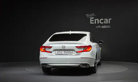 1HGCV1650JA510237 — 2018 Honda, zdjęcie 3 z Encar, stan przed naprawą
