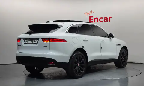 SADCA2BN9JA277681 — 2017 Jaguar F-Pace, photo 2 from Encar, condition before repair