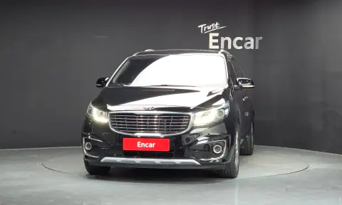 KNAME81ABHS266741 — 2016 Kia Carnival, photo 2 from Encar, condition before repair