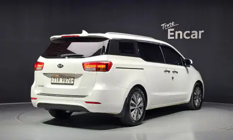 KNHMF37ABJS361275 — 2017 Kia Carnival, zdjęcie 2 z Encar, stan przed naprawą