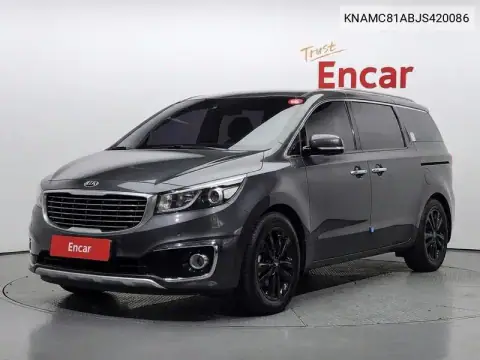 KNAMC81ABJS420086 — 2018 Kia Carnival, zdjęć przed naprawą