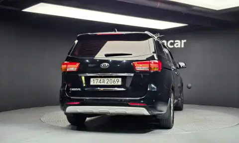 KNAMB81ABJS428227 — 2018 Kia Carnival, фото 4 с аукциона Encar, состояние до ремонта
