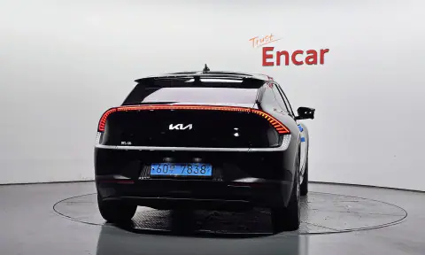 KNAC281AFNA021324 — 2021 Kia EV6, zdjęcie 4 z Encar, stan przed naprawą