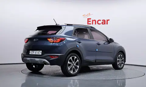 KNADE815GJS070794 — 2017 Kia Stonic, фото 2 з Encar, стан до ремонту