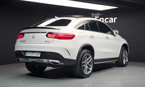 WDCED2EBXHA049111 — 2017 Mercedes, zdjęcie 2 z Encar, stan przed naprawą