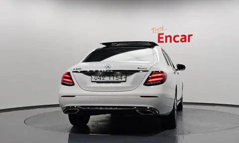 WDDZF4KB0HA160502 — 2017 Mercedes, photo 3 from Encar, condition before repair