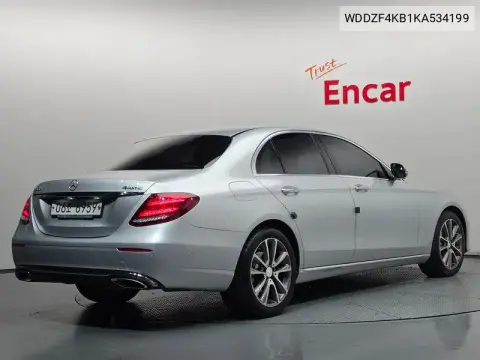 E-Class W213 E300 4Matic Avantgarde VIN WDDZF4KB1KA534199 фото 2