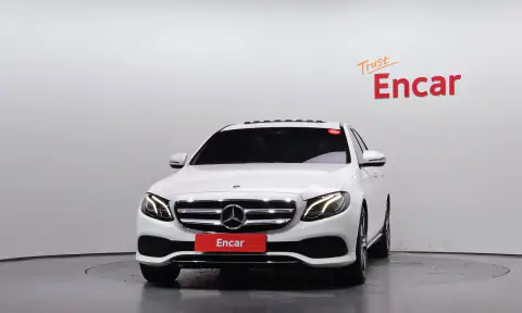 WDDZF4JB9KA535084 — 2018 Mercedes, zdjęcie 3 z Encar, stan przed naprawą