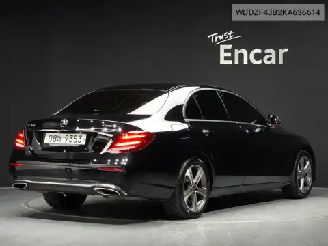 WDDZF4JB2KA636614 — 2019 Mercedes, ფოტოები შეკეთებამდე