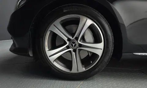 WDDZF4JB2KA636614 — 2019 Mercedes, zdjęcie 4 z Encar, stan przed naprawą