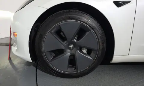 5YJ3E1EB0MF951837 — 2021 Tesla Model 3, zdjęcie 4 z Encar, stan przed naprawą