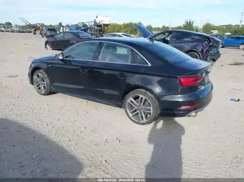 WAUJ8GFF7J1008185 — 2018 Audi A3, zdjęcie 3 z IAAI, Przód