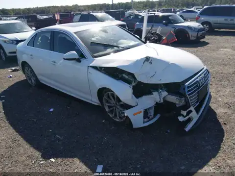 WAUDNAF45KN014448 — 2019 Audi A4, ПЕРЕДНЯЯ ЧАСТЬ (Front End), фото до ремонта