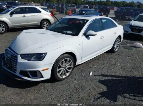 WAUDNAF45KN014448 — 2019 Audi A4, foto 2 de IAAI, Parte delantera