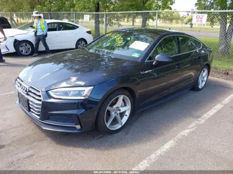 WAUENCF59JA107889 — 2018 Audi A5, foto 2 de IAAI 28.09.2026, Inundación