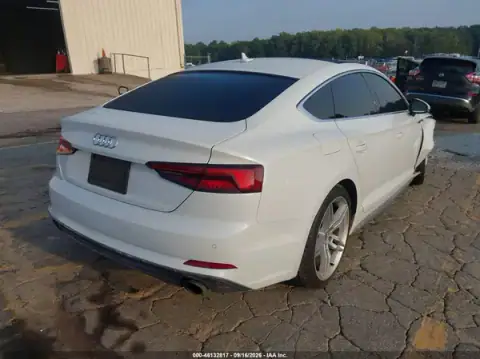 WAUENCF50KA069129 — 2019 Audi A5, foto 4 de IAAI, Parte delantera