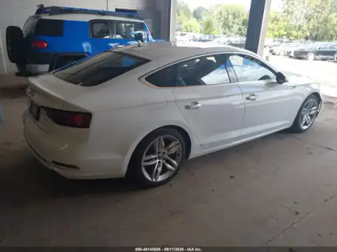 WAUANCF54KA051991 — 2019 Audi A5, foto 4 de IAAI, Parte delantera