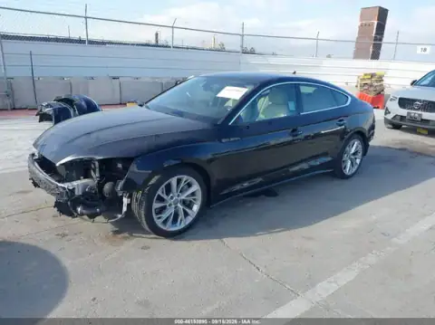 WAUANCF59LA007132 — 2020 Audi A5, фото 2 з IAAI, Передня й задня частини
