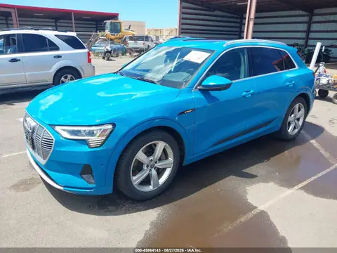 WA1VABGE7KB014639 — 2019 Audi E-Tron Premium Plus, ფოტო 2, IAAI 27.10.2026, მარჯვენა მხარე