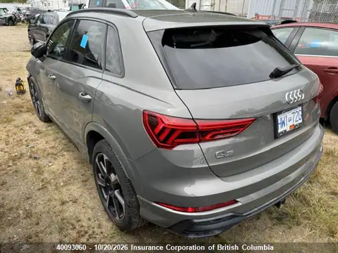 WA1FECF34M1056192 — 2021 Audi Q3, zdjęcie 3 z IAAI 23.10.2026, Lewy przód