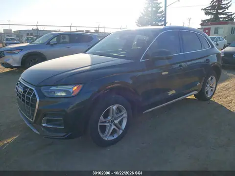 WA1AAAFY4M2066964 — 2021 Audi Q5 Premium, zdjęcie 2 z IAAI 28.10.2026, Prawy przód