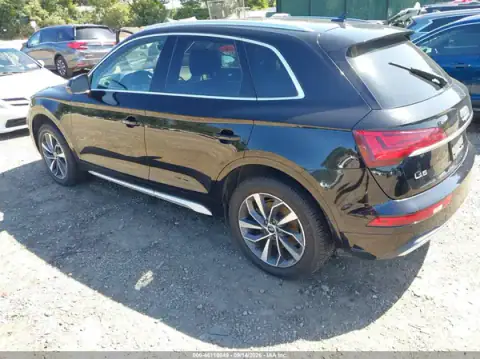 WA1BAAFY5M2040281 — 2021 Audi Q5, photo 3 from IAAI 06.10.2026, Flood