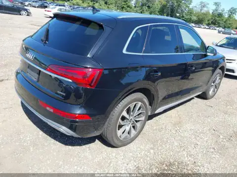 WA1BAAFY5M2040281 — 2021 Audi Q5, photo 4 from IAAI 06.10.2026, Flood