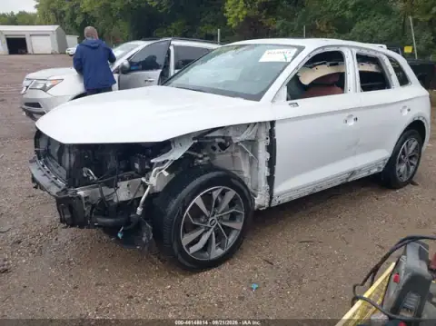 WA1AAAFY5M2090643 — 2021 Audi Q5, ფოტო 2, IAAI, წინა ნაწილი