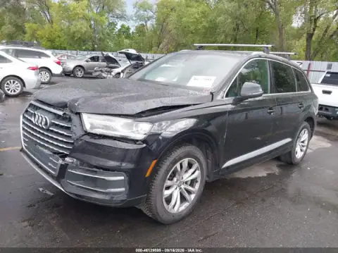 WA1LHAF71HD039856 — 2017 Audi Q7, zdjęcie 2 z IAAI, Przód