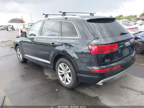 WA1LHAF71HD039856 — 2017 Audi Q7, zdjęcie 3 z IAAI, Przód