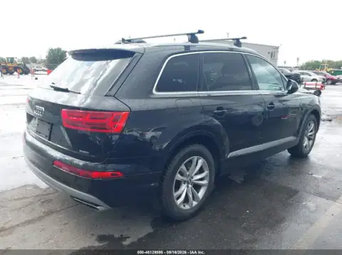 WA1LHAF71HD039856 — 2017 Audi Q7, zdjęcie 4 z IAAI, Przód