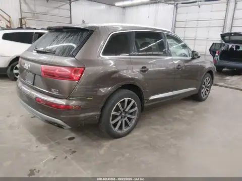 WA1LAAF72HD011682 — 2017 Audi Q7, zdjęcie 4 z IAAI 20.10.2026, Prawy bok