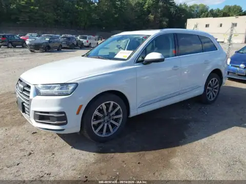 WA1LHAF79HD040513 — 2017 Audi Q7, фото 2 с аукциона IAAI, правый бок