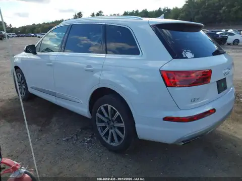 WA1LHAF79HD040513 — 2017 Audi Q7, фото 3 с аукциона IAAI, правый бок