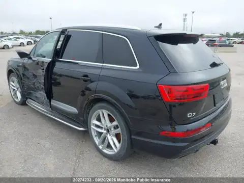 WA1WAAF77JD024608 — 2018 Audi Q7, photo 3 from IAAI 23.09.2026, Left side
