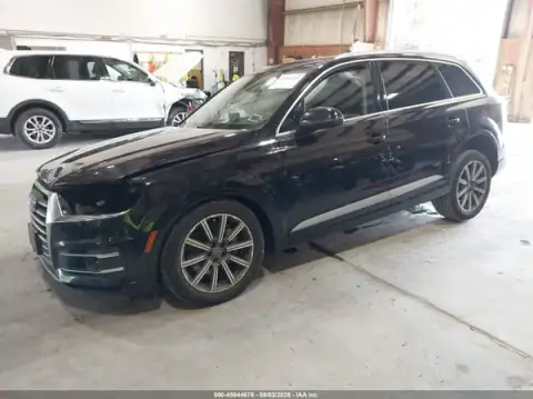 WA1VAAF7XJD014764 — 2018 Audi Q7, ფოტო 2, IAAI, წინა მარჯვენა ნაწილი