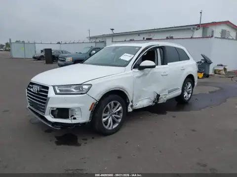 WA1LAAF77JD025731 — 2018 Audi Q7, фото 2 с аукциона IAAI, левый бок