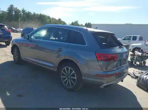 WA1LAAF77JD015250 — 2018 Audi Q7, фото 3 з IAAI, Передня й задня частини